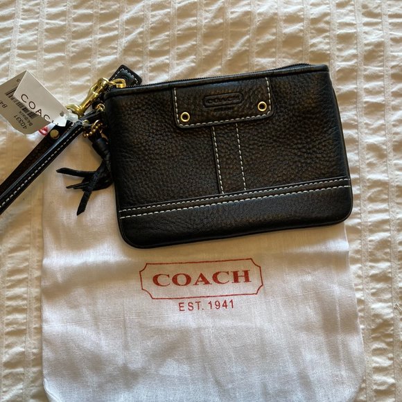 Coach Black Pebble Leather Wristlet - NWT - Picture 1 of 6